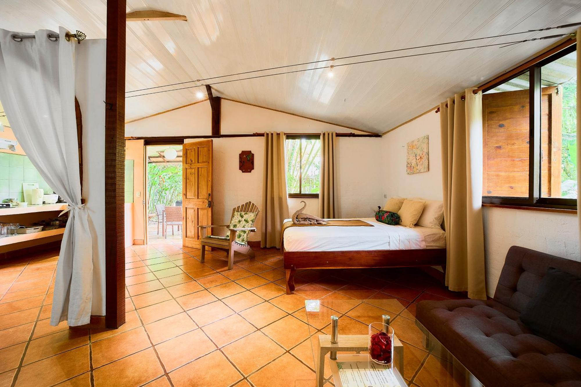 Cabinas Montesol Puerto Viejo de Talamanca Екстериор снимка