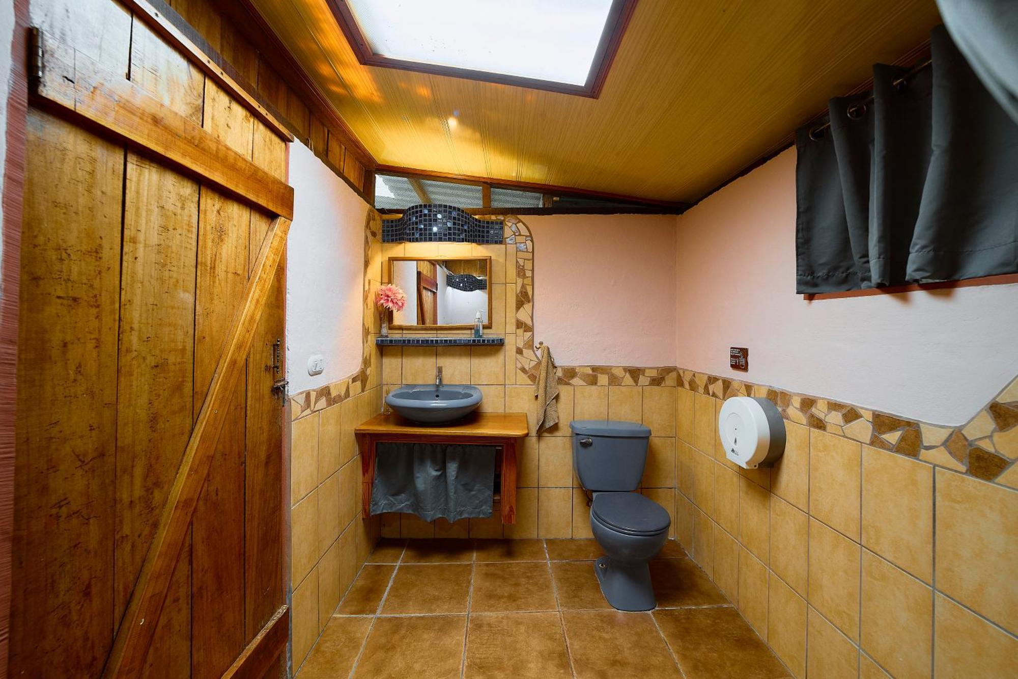 Cabinas Montesol Puerto Viejo de Talamanca Екстериор снимка