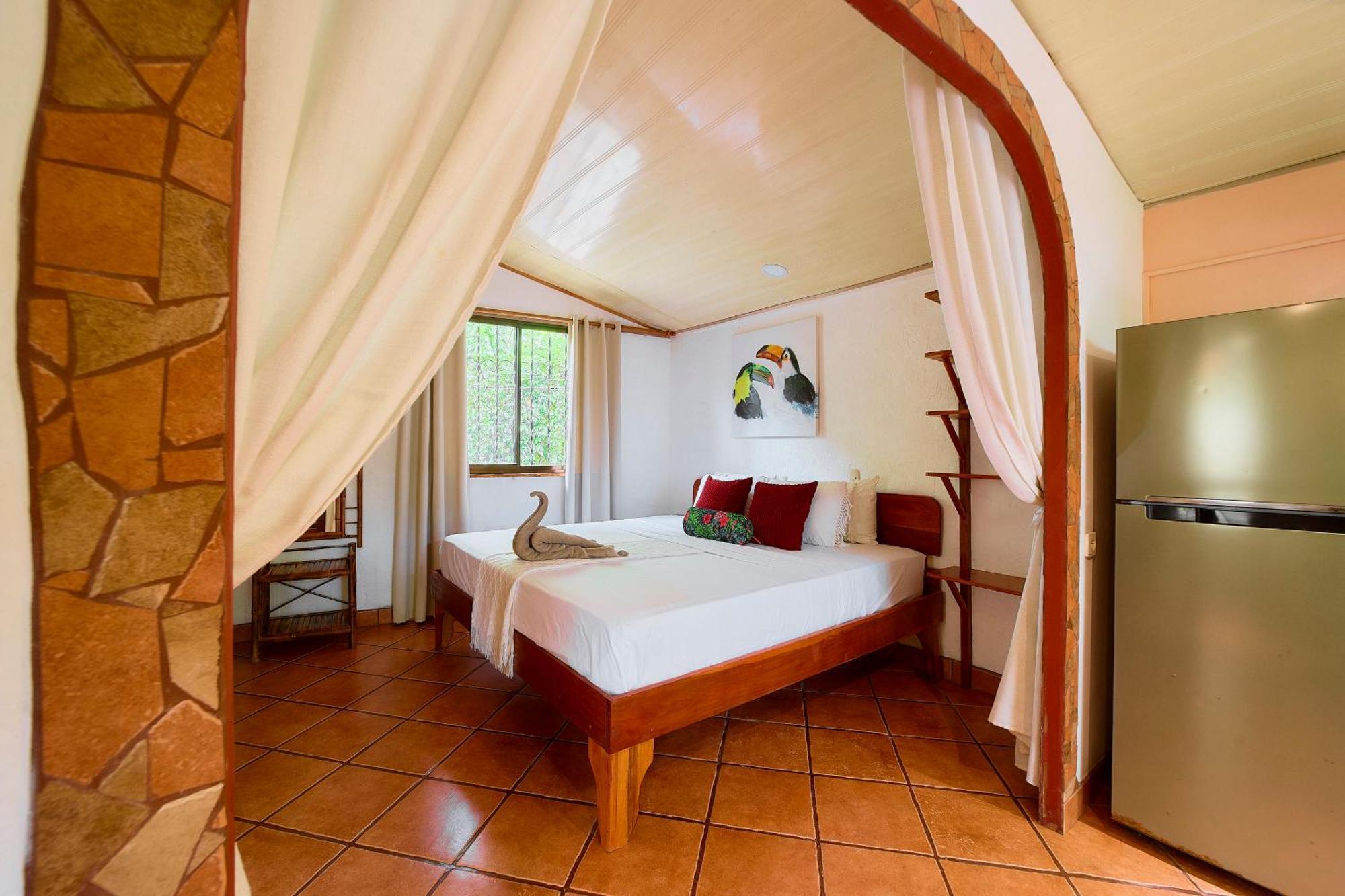 Cabinas Montesol Puerto Viejo de Talamanca Екстериор снимка