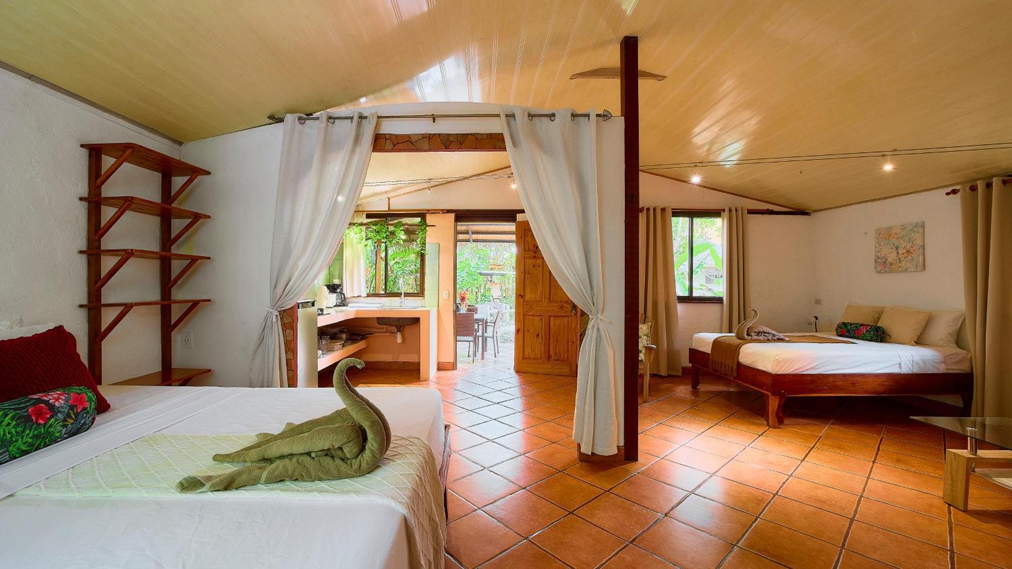 Cabinas Montesol Puerto Viejo de Talamanca Екстериор снимка