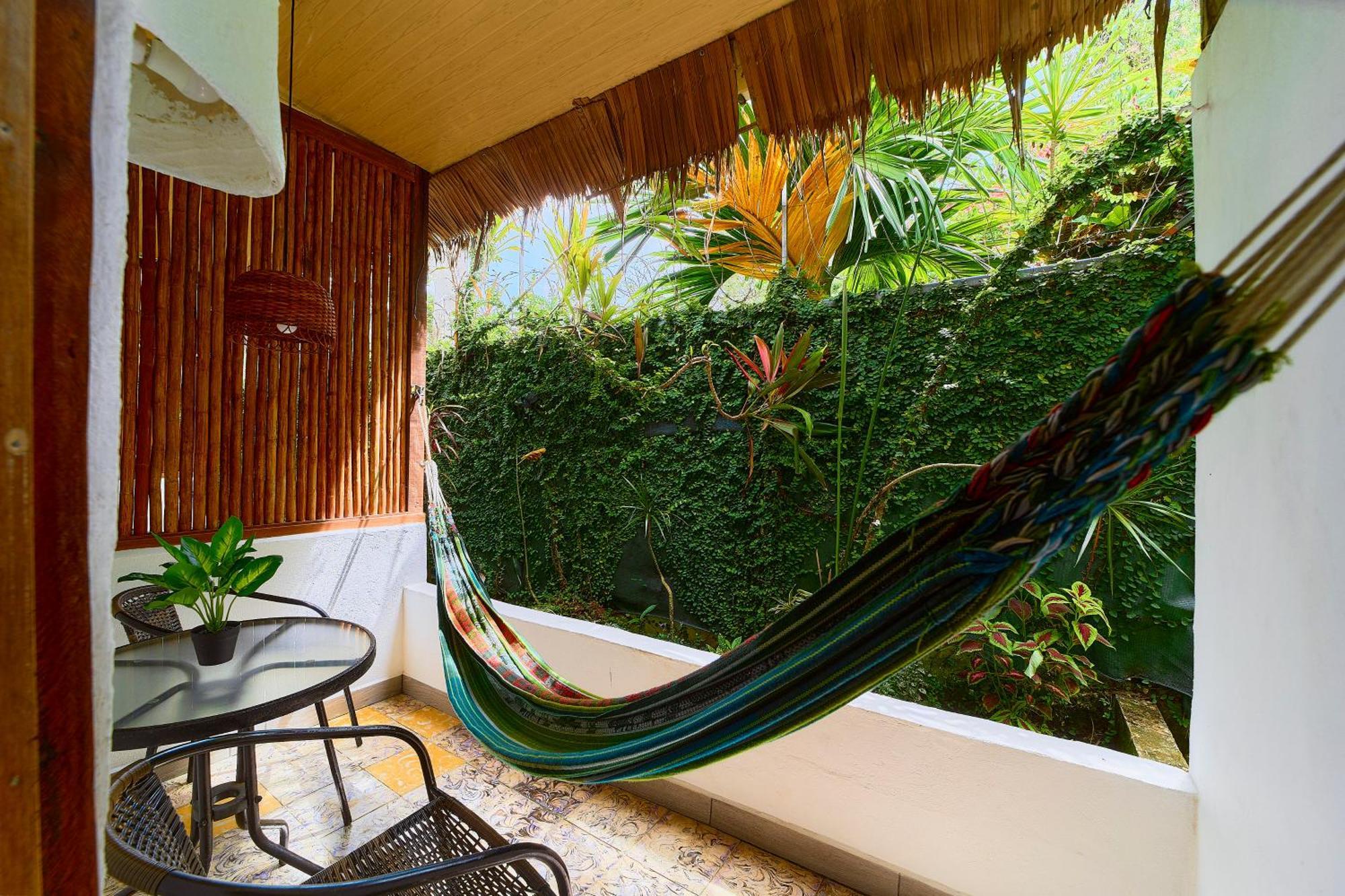 Cabinas Montesol Puerto Viejo de Talamanca Екстериор снимка