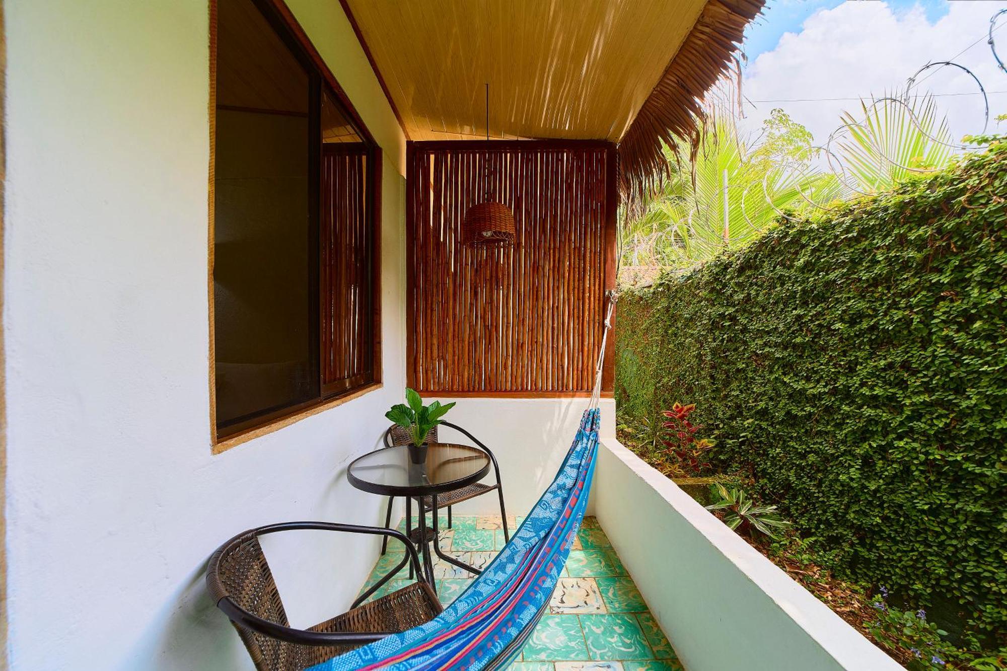 Cabinas Montesol Puerto Viejo de Talamanca Екстериор снимка