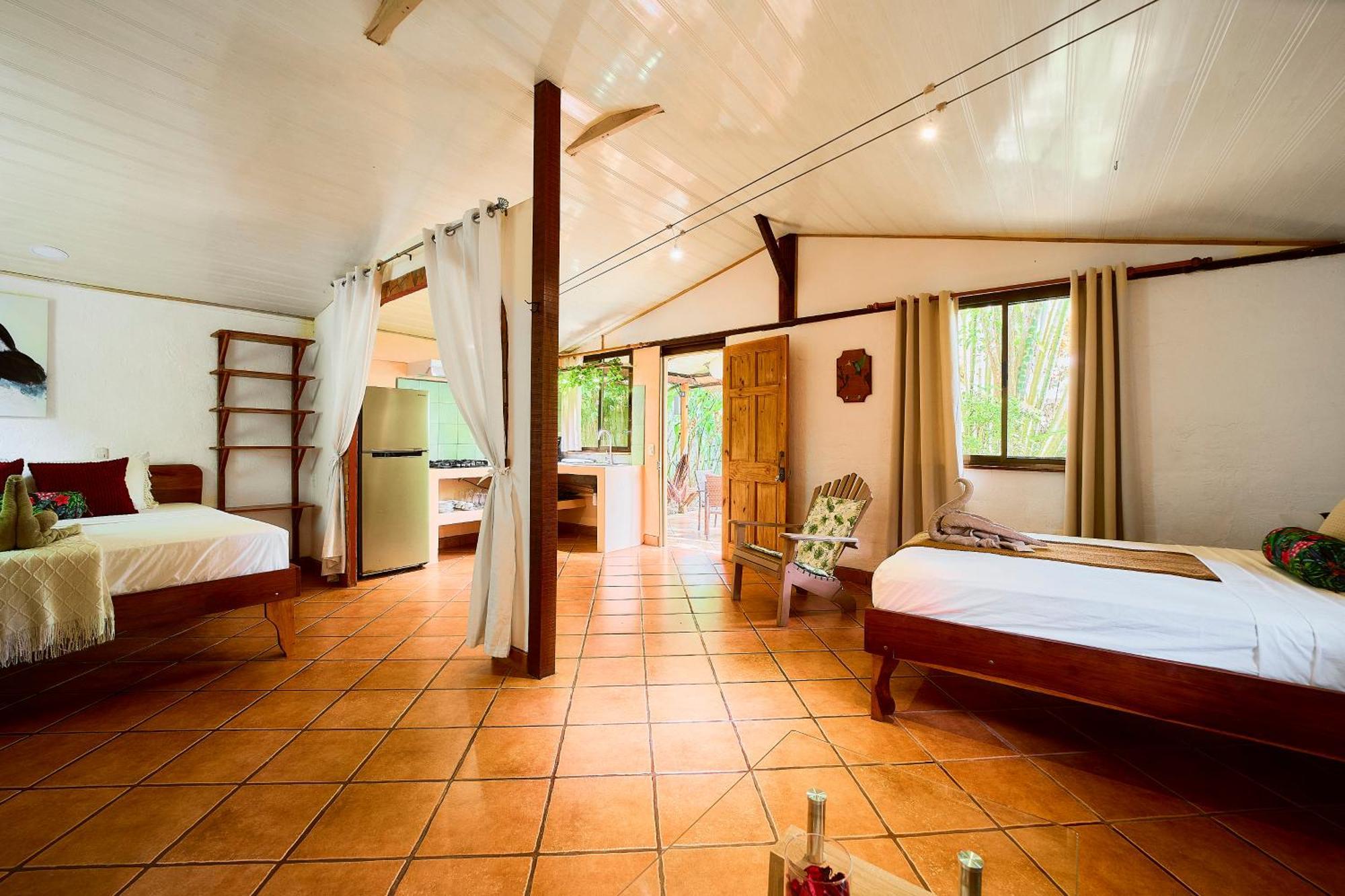 Cabinas Montesol Puerto Viejo de Talamanca Екстериор снимка