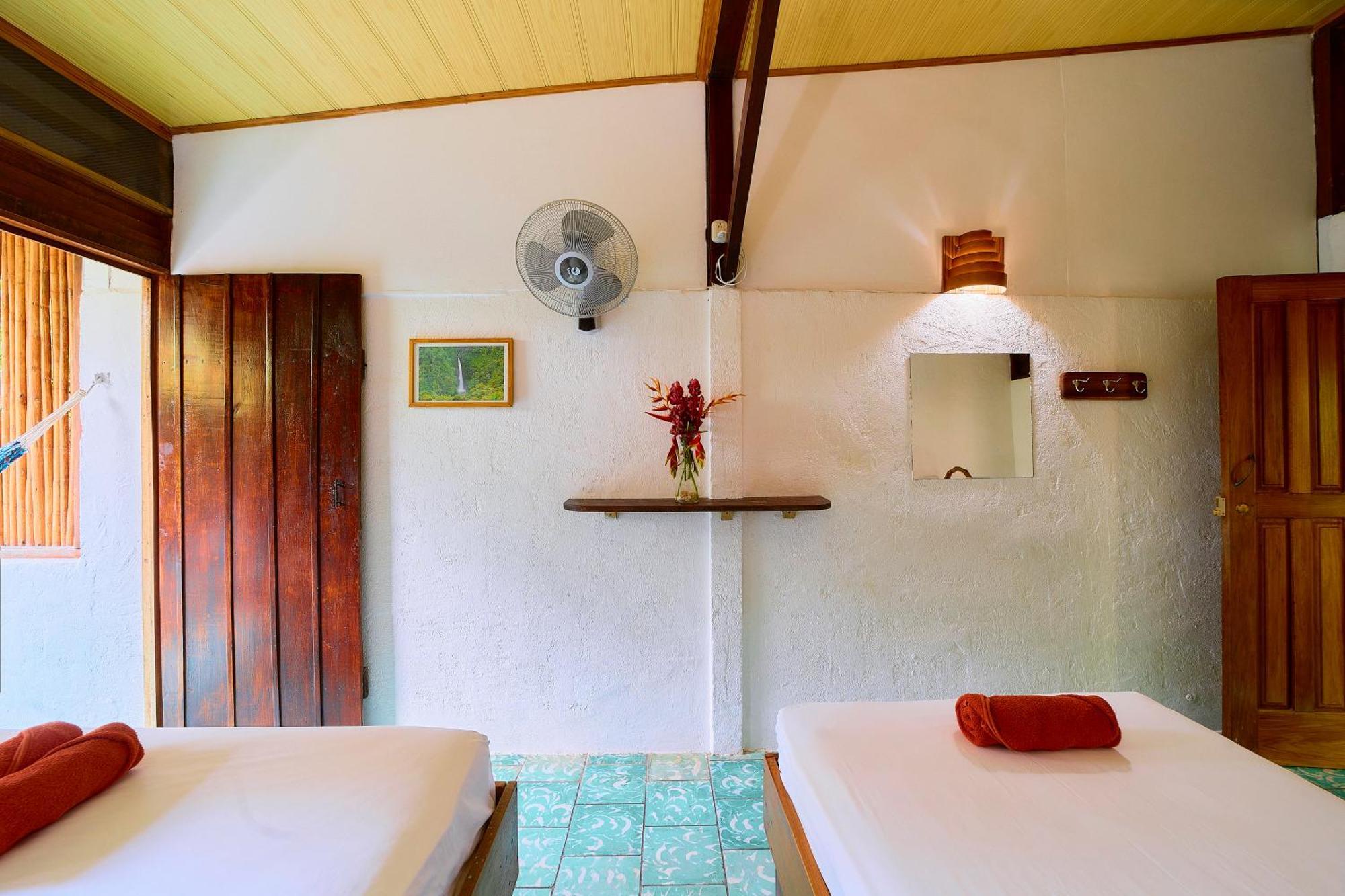 Cabinas Montesol Puerto Viejo de Talamanca Екстериор снимка