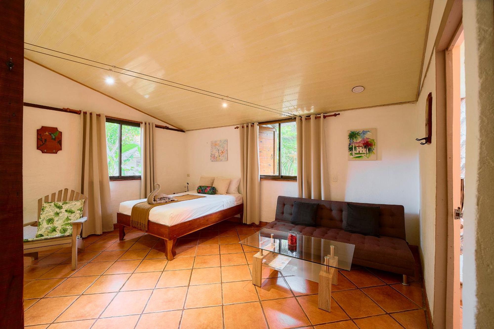 Cabinas Montesol Puerto Viejo de Talamanca Екстериор снимка