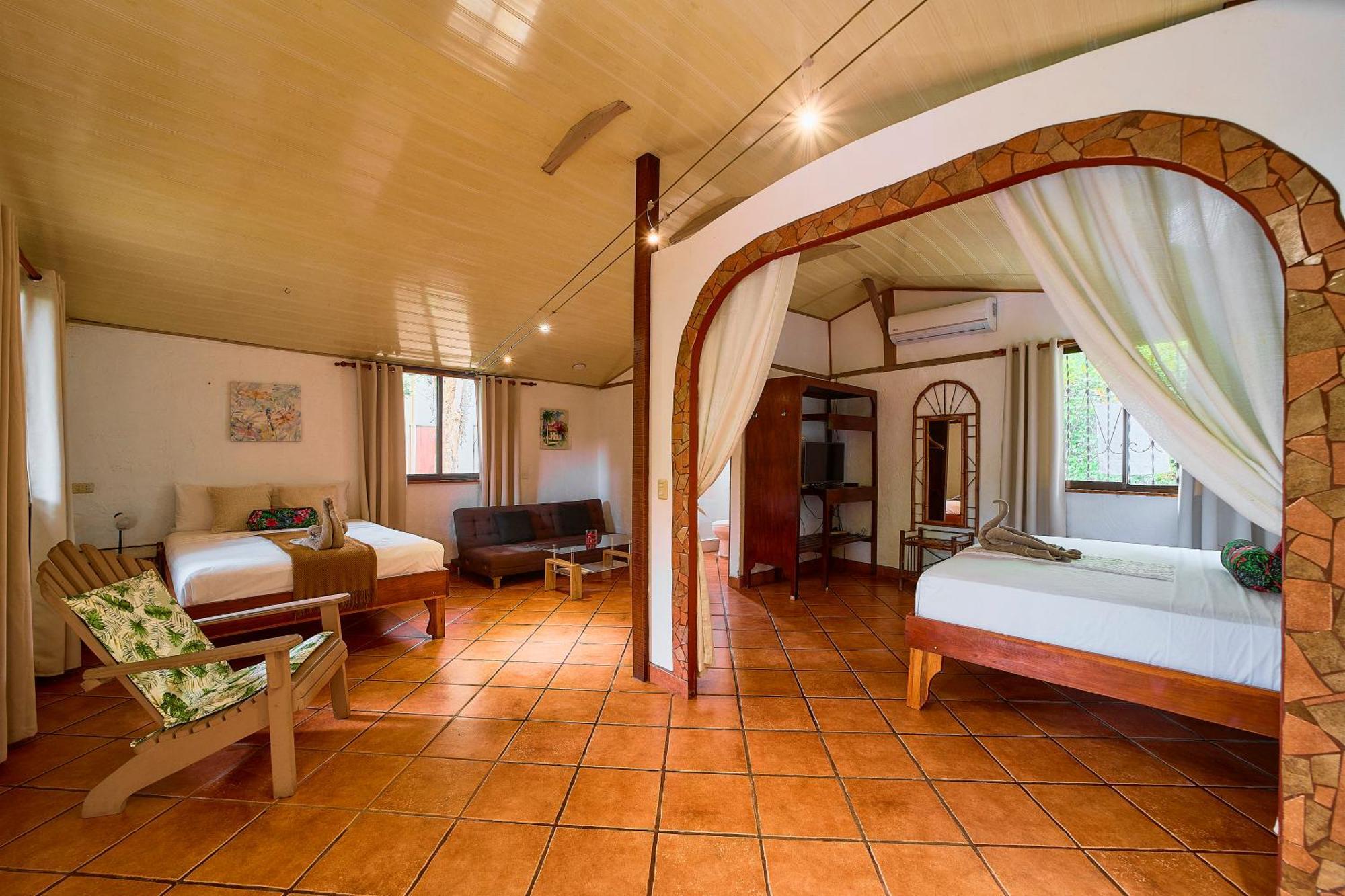 Cabinas Montesol Puerto Viejo de Talamanca Екстериор снимка