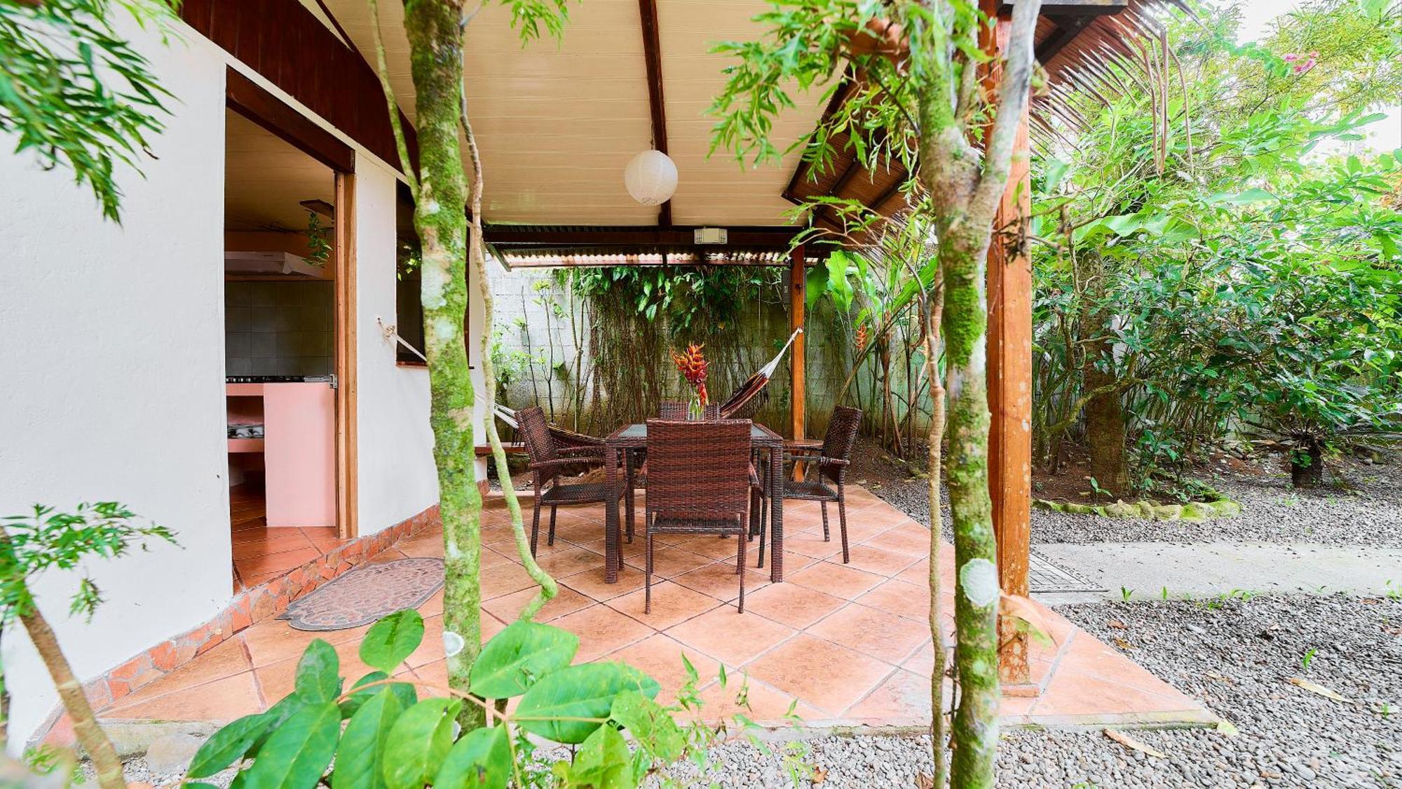 Cabinas Montesol Puerto Viejo de Talamanca Екстериор снимка
