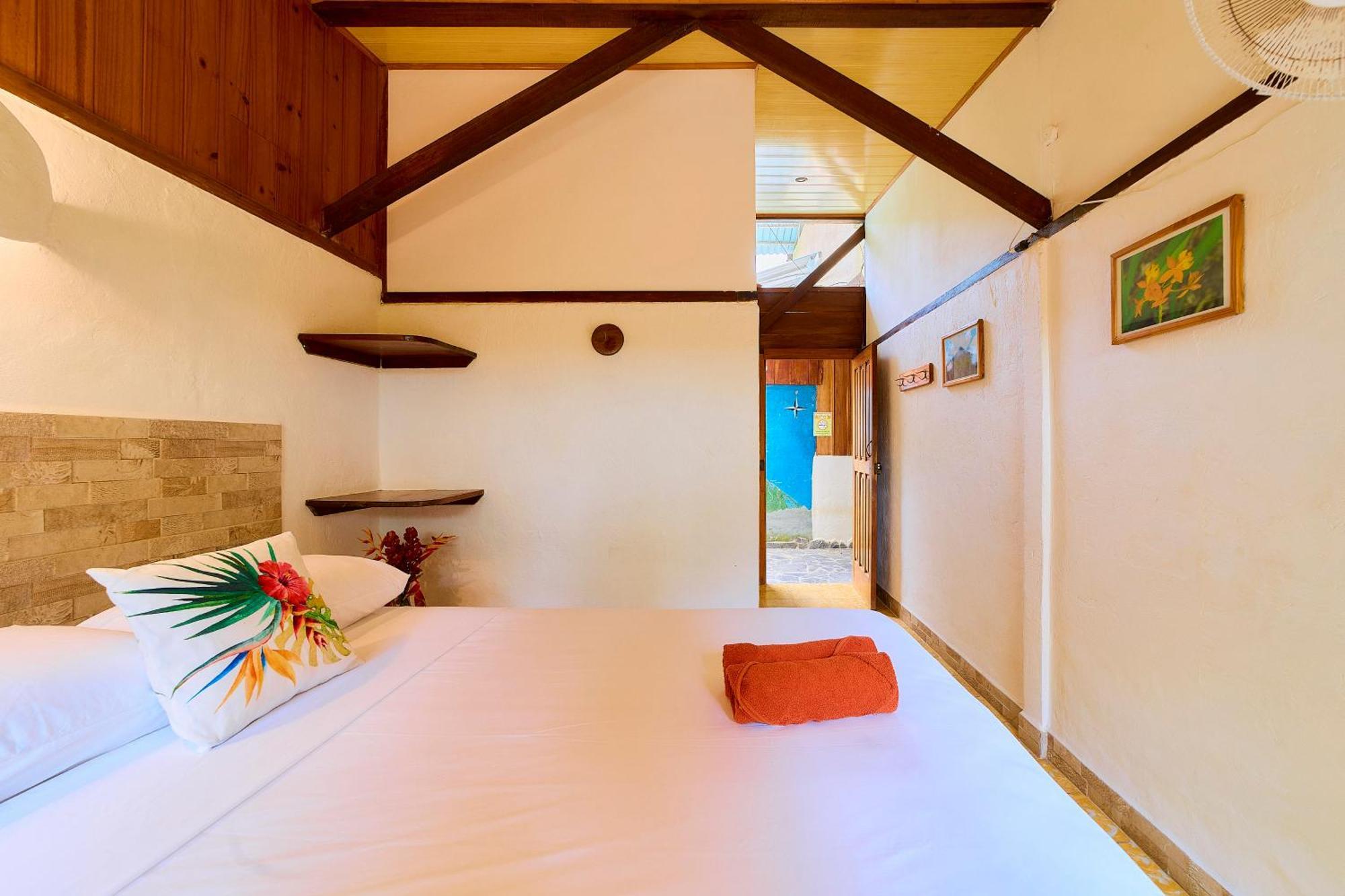 Cabinas Montesol Puerto Viejo de Talamanca Екстериор снимка