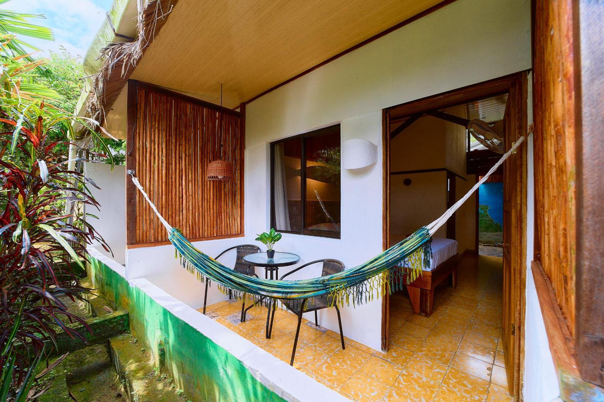 Cabinas Montesol Puerto Viejo de Talamanca Екстериор снимка